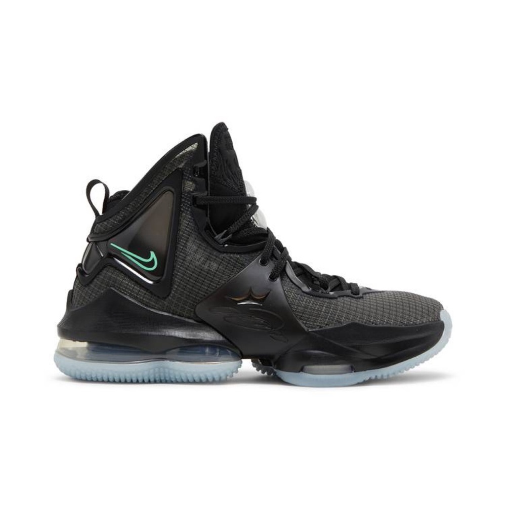 Nike LeBron 19 GS Basketball Shoes size 5.5Y